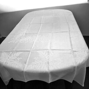 White Damask Tablecloth Fern Botanical Leaf Pattern Rectangular 70x84 Formal